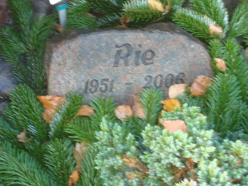 Rie.JPG