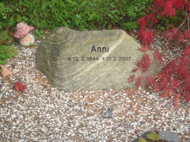Anni.JPG