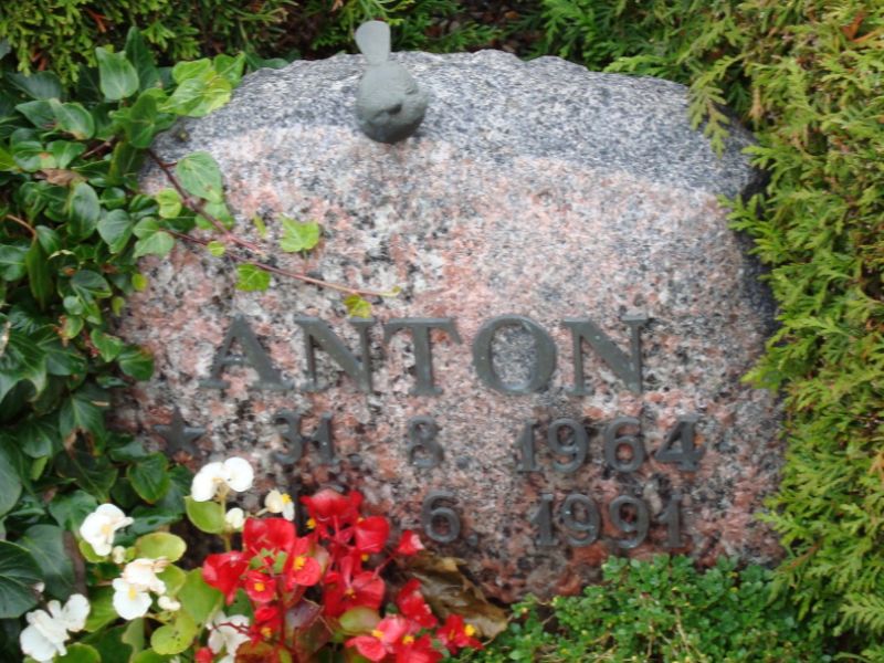 Anton.JPG
